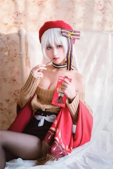 三度_69贝尔法斯特女仆装Cosplay写真预览1